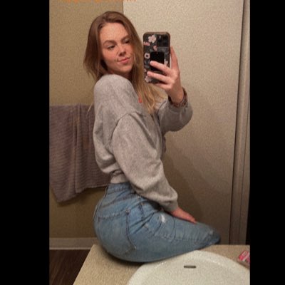 lanham_azlin's tweet photo. #NewProfilePic https://t.co/EEOtatstlq