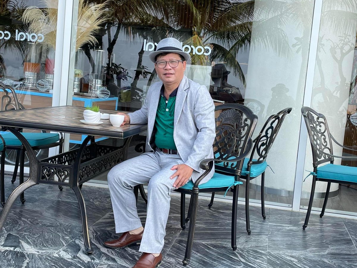 MR Trần tweet media