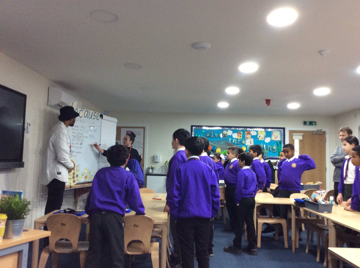 KingsleyLpool's tweet photo. #class5G exploring places with @wowfest as we learn how to be spoken word artists #kingsleywriting https://t.co/uJ286z0ksS