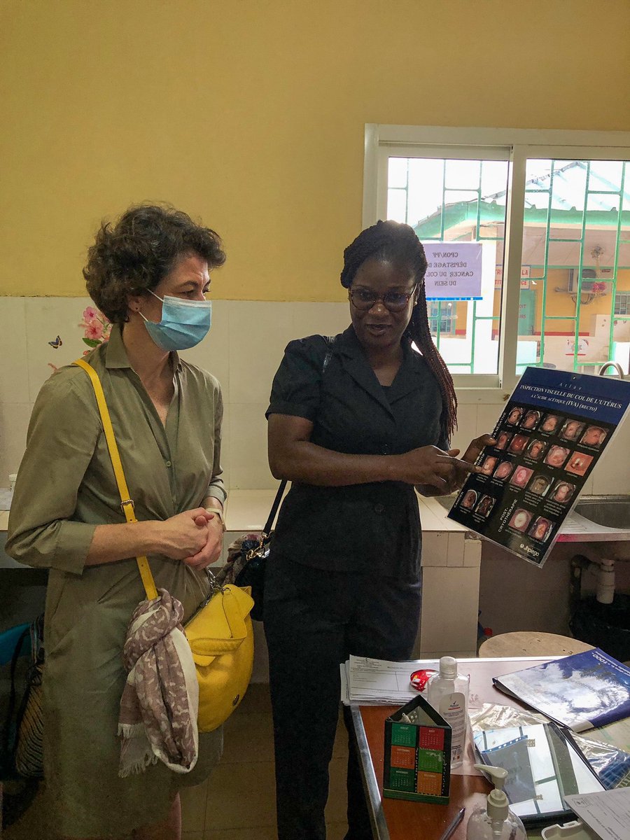 projetSUCCESS's tweet photo. Visite de l’ambassadrice en santé mondiale, @AmprouAnne, dans l’un des sites du #projetSUCCESS en Côte d’Ivoire. L’occasion de présenter la progression dans la lutte contre le #ccu en #CIV225 et du modèle des FSUCOM, qui sont des structures sanitaires privées non-lucratives. https://t.co/m5PyH0P697