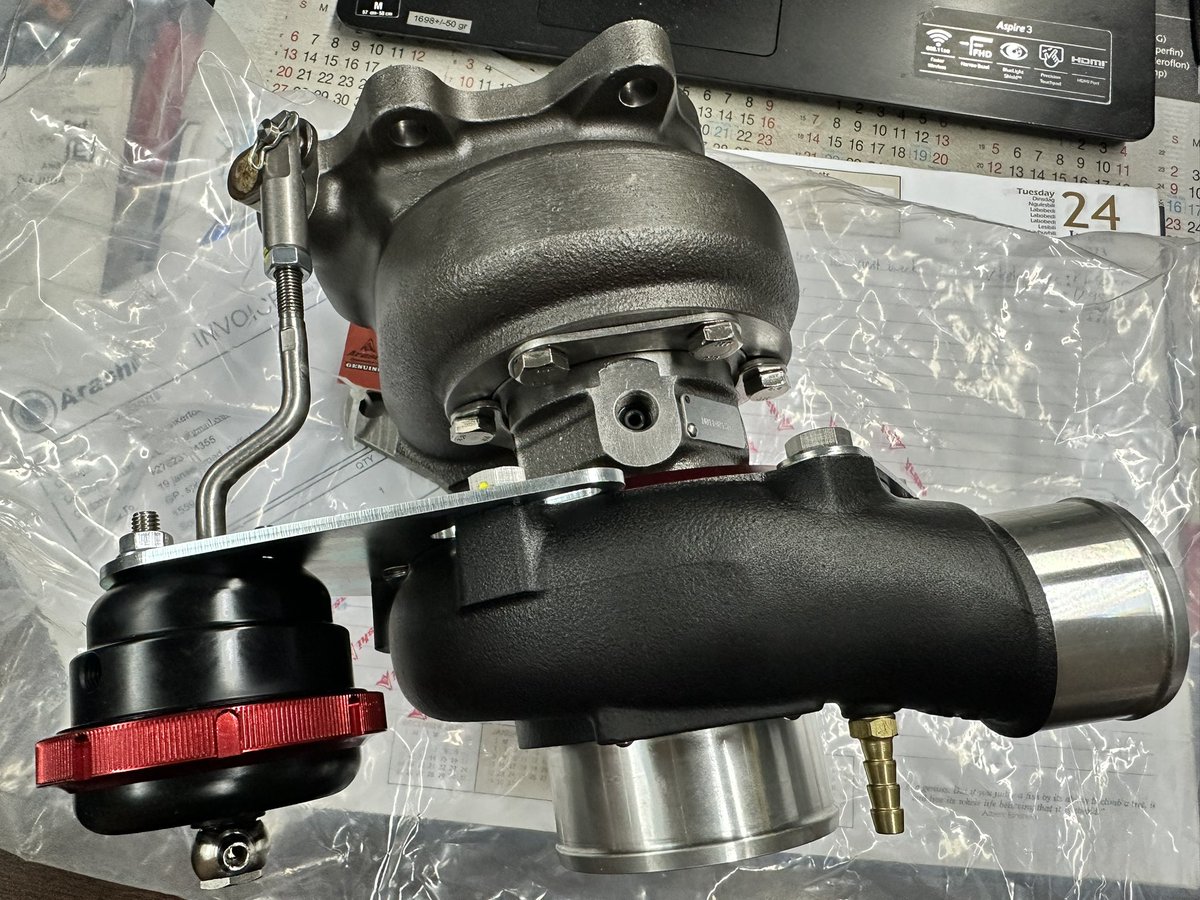 ThePinkertone's tweet photo. @ArashiDynamics Got my new spooly boi for the STI 🐌 https://t.co/z7OsLThTRk