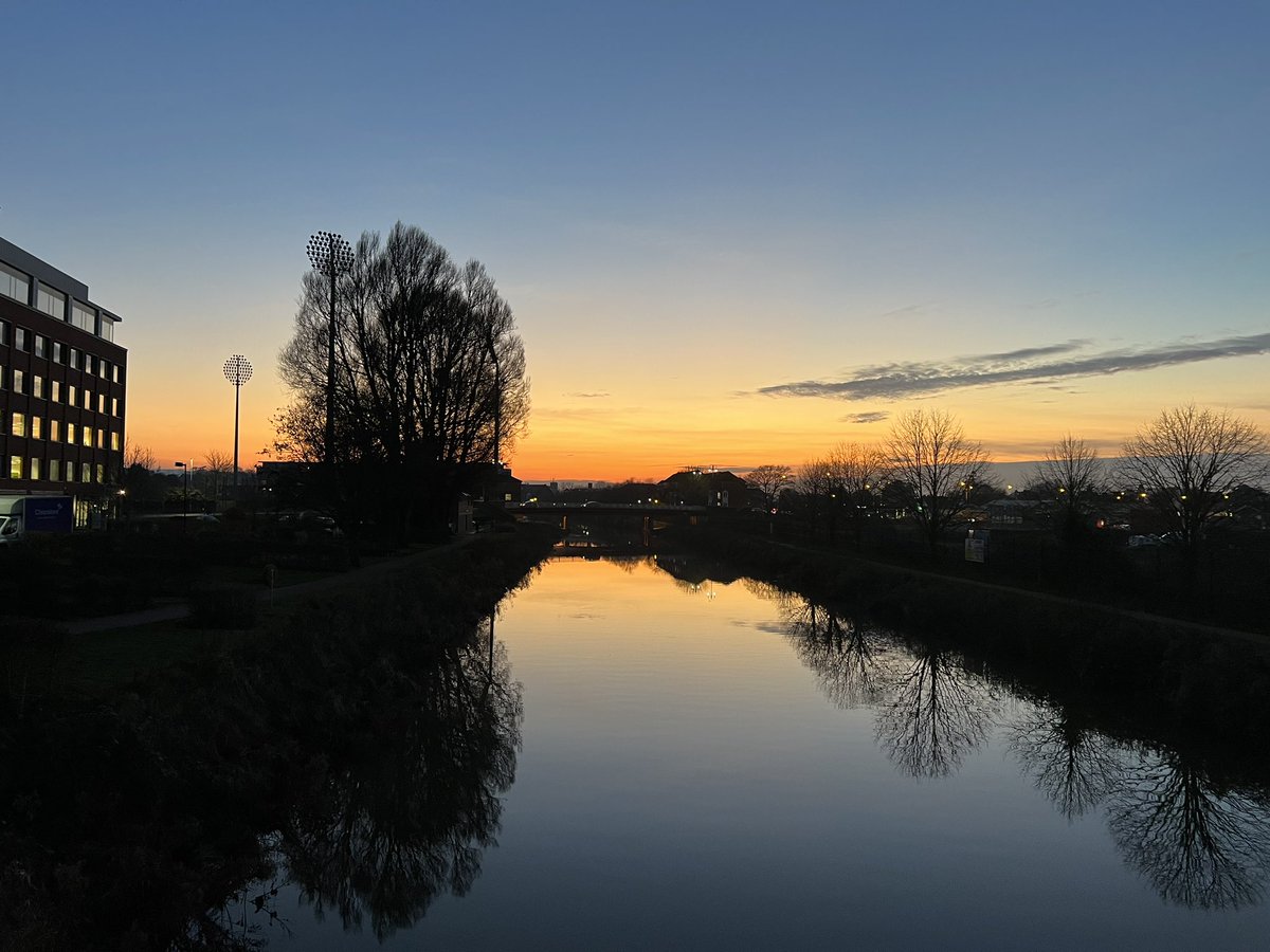 Isn’t #Taunton looking lovely…

I took these on a very chilly dog walk last night. Thought I better leave the house and am so glad I did! 

This lurgy isn’t fun 🤧… but these crisp skies are lush 🤩 little wins 👌🏻☀️ 

#taunton #sunsets #photographylover