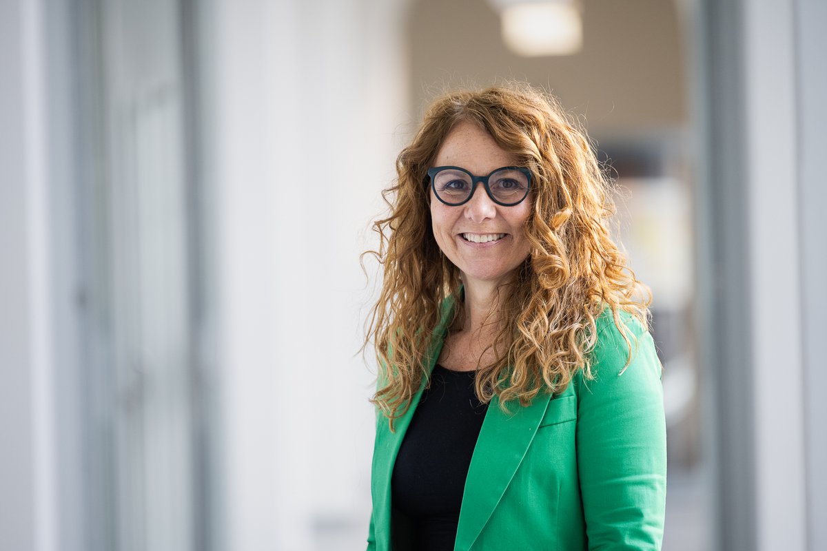 «La digitalizzazione cambia il nostro modo di essere cittadini». Nell'ultimo numero di #ArgomenTi, un'ampia intervista a Milena Folletti che nel 2022 ha assunto la posizione di delegata alla trasformazione #digitale www4.ti.ch/can/argomenti/…