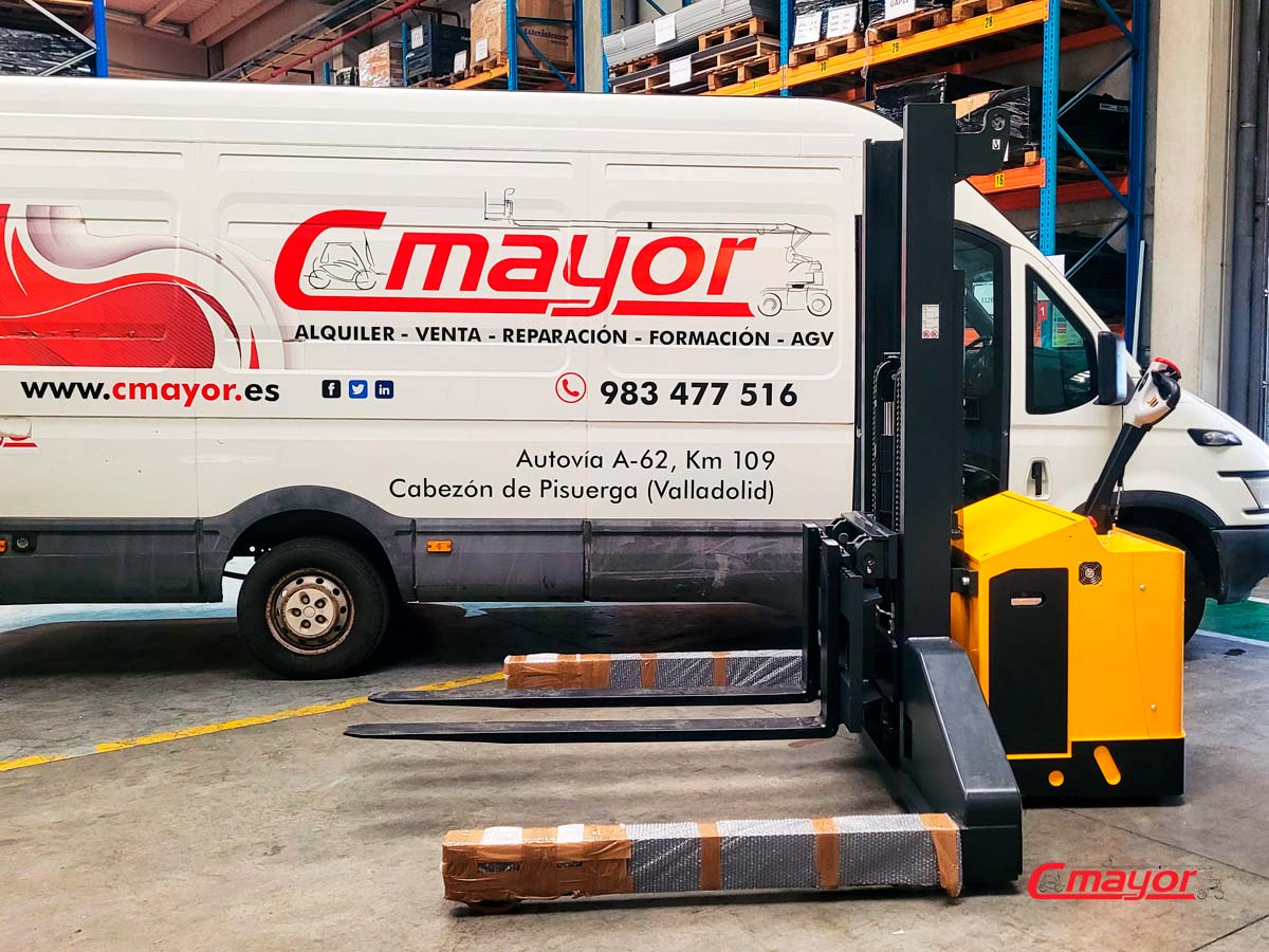 cmayor_ES's tweet photo. ¡Nos complace anunciar la entrega exitosa de un apilador personalizado creado y fabricado de acuerdo a las especificaciones del cliente‼️ Este apilador único es un ejemplo de nuestra capacidad de adaptación y flexibilidad. 
Agradecemos al cliente por confiar en Cmayor 🤝 https://t.co/QhByr6Ohfj