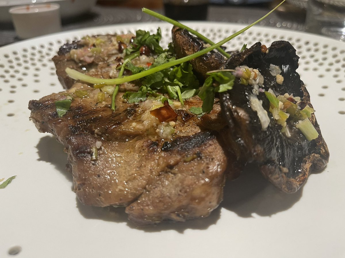 Swankywoman's tweet photo. PORK CHOPS with FIELD MUSHROOMS.
Thai cuisine tonight. How is everybody?
#thisishowwerollMarch2023 #plemarch2023 #sweetpoisonkitchen #swankfood #homecooking #cooknotchef https://t.co/qrWewUbxkz