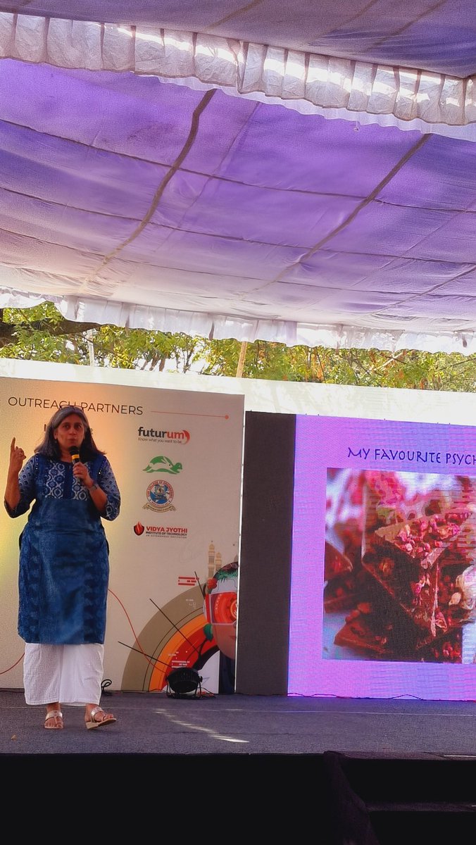 iiabhikarshii's tweet photo. @IndSciFest was awesome! Wanted to attend @ViditaVaidya's talk since so long. Had fun learning about Psychedelics 🍄 and their effects! 

@TIFRH_buzz 
#IndiaSciencefest #HPS #psychedelics https://t.co/zTmnCciHDX