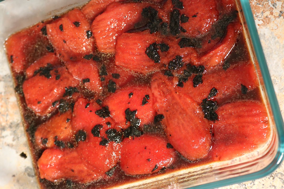 schmoozequeen's tweet photo. #Vegan Tomato Tuna Sashimi 🍅♥️ 
#Fishless #Tuna #Plantbased #Sashimi 
https://t.co/JzRUDe8avy https://t.co/6Zwxkbl7LU