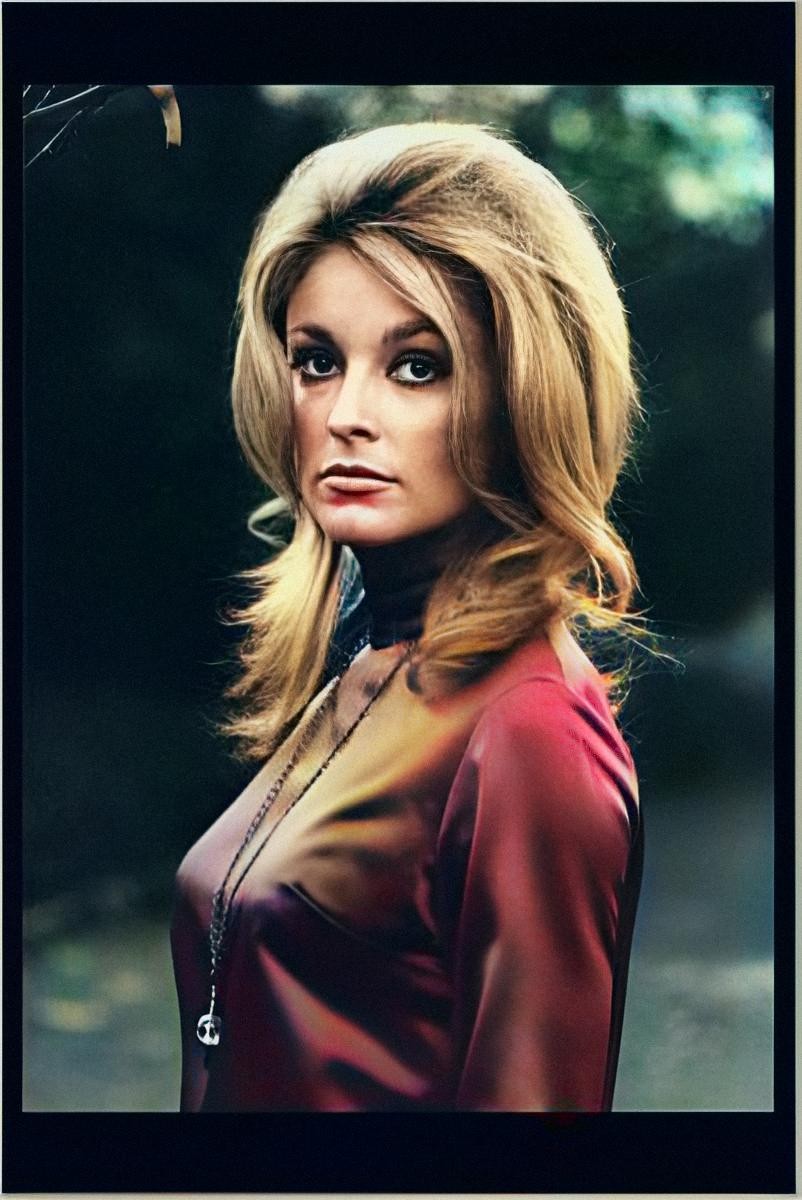 Happy birthday to the late
Sharon Tate.
RIP 