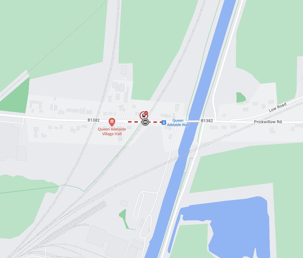 Cambs_Traffic's tweet photo. ⛔️ ROADWORKS
#B1382 #Ely Road, #QueenAdelaide, at the level crossing, is CLOSED both ways to all traffic OVERNIGHT between the hours of 12:45am and 9:20am due to works by @networkrail.
 
More info: https://t.co/TIkPsJXBCr https://t.co/1cPSN2S0f0