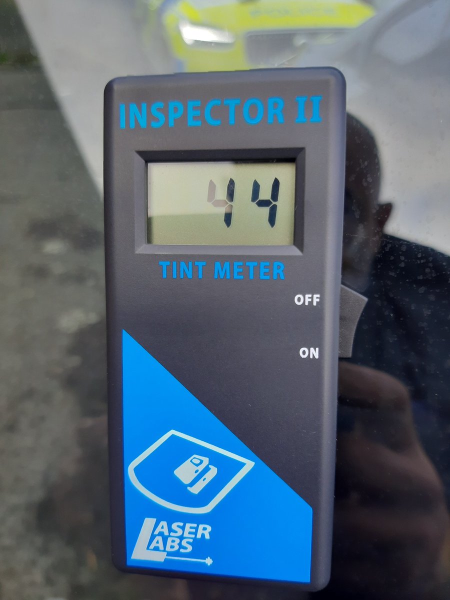tvprp's tweet photo. #XRT01 #P0431 #P7788 #SLOUGH
The tints on the side glass appeared to be very dark. Vehicle stopped, light passing through checked using #tintmeter which revealed that the side glass tint only allowed 44% light to pass through. Legal limit is 70%
Ticket issued
#itsnotworththerisk https://t.co/WrU6JVIBIt