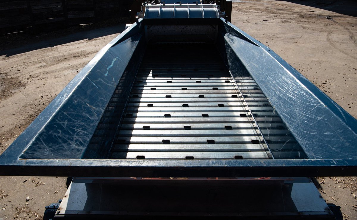 IQRsystems's tweet image. Industrial quality with steel apron for maximum durability. FH1800 Crawler feeder size (L/W) 5,20 m / 1, 80 m
⁣#hammermill #woodwaste  #recyclingequipment #wastesolutions #recyclingmachine #wasterecycling  #mobilecrushing #crushingandscreening #krossverk #wastetoenergy