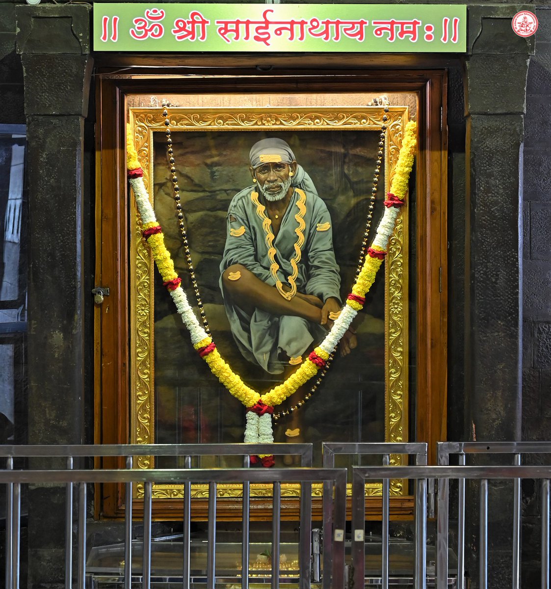 SSSTShirdi's tweet photo. *!! ॐ साई राम !!*
*श्री साईबाबा संस्थान विश्वस्त व्यवस्था,शिर्डी*
*!! ॐ Sai Ram !!*
*Shri Saibaba Sansthan Trust, Shirdi*
≈≈≈≈≈≈≈≈≈≈≈≈≈≈≈≈≈
*आरती :- माध्यान्ह आरती* 
*मंगळवार दिनांक ‌२४ जानेवारी २०२३*     
*Aarti : -Madhyan Aarti*
*Tuesday 24 January 2023* https://t.co/HHlNUIaMtq