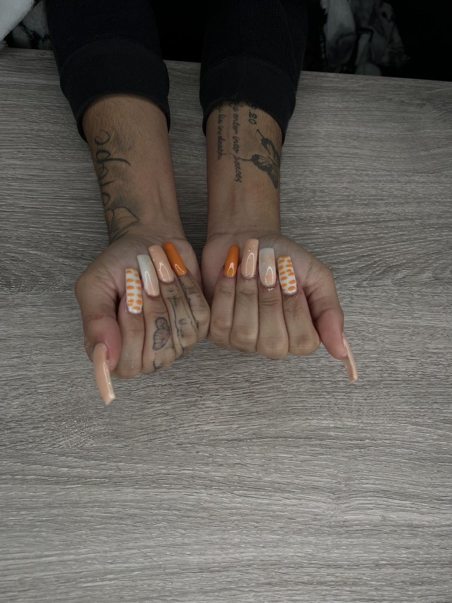 foreverqueenJy1's tweet photo. Iβm just getting started π
π₯ #dfwnailtech #beginnernailtech #Dallas .. https://t.co/V9lAhjOgV3