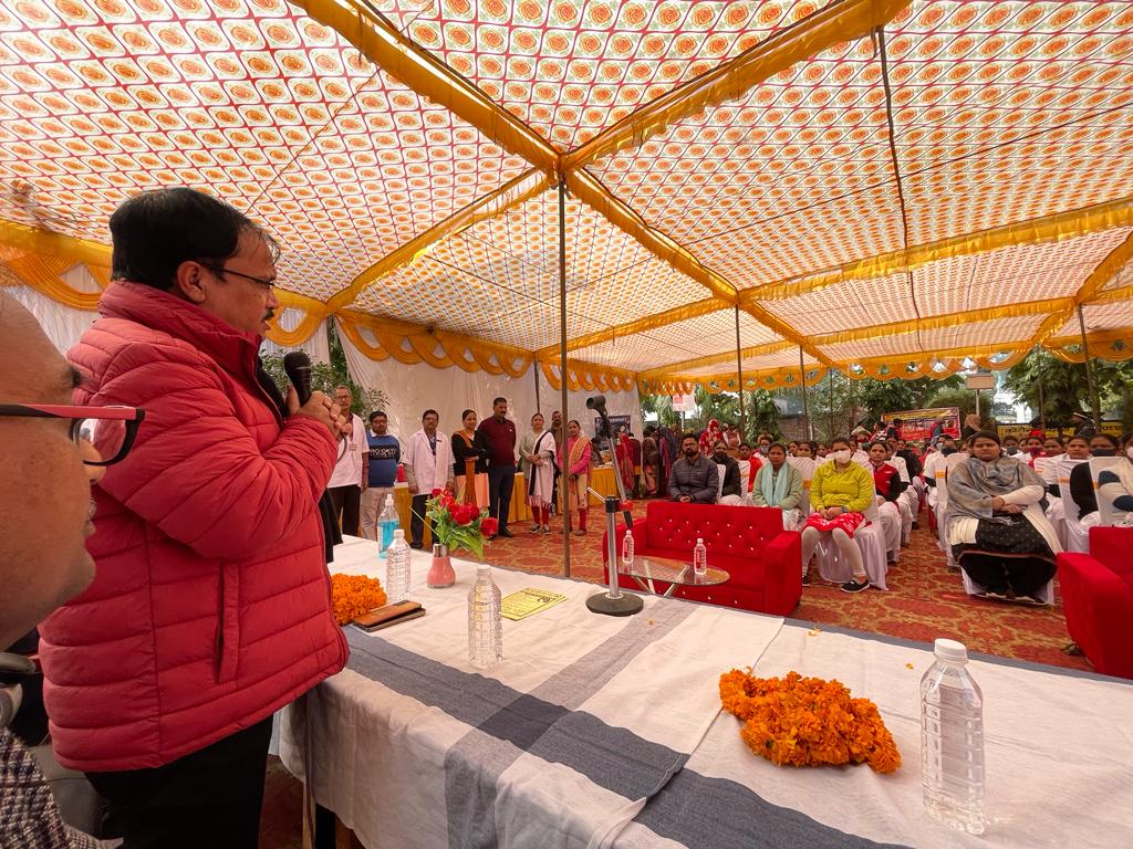CMO_VARANASI's tweet photo. • राष्ट्रीय मानसिक स्वास्थ्य कार्यक्रम चोलापुर का उद्घाटन " सीएमओ वाराणसी" @CMO_VARANASI द्वारा
किया गया।।
@CMOfficeUP
#MentalHealthAwareness
#MentalhealthProgram
@DrMNPandeyMP
@brajeshpathakup https://t.co/5L5WV2WmkS