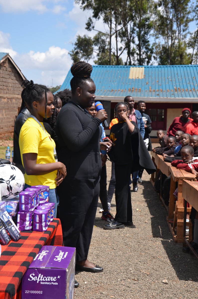 23entertainmen3's tweet photo. Happy to be part of  programmes that foster sustainability in mental / menstrual healthy to pupils in marginalized areas. 

We wish to dedicate this year's to pupils in marginalized areas who have been deprived of their right to education. 

Happy International Day of Education! https://t.co/dvjWNmVdND