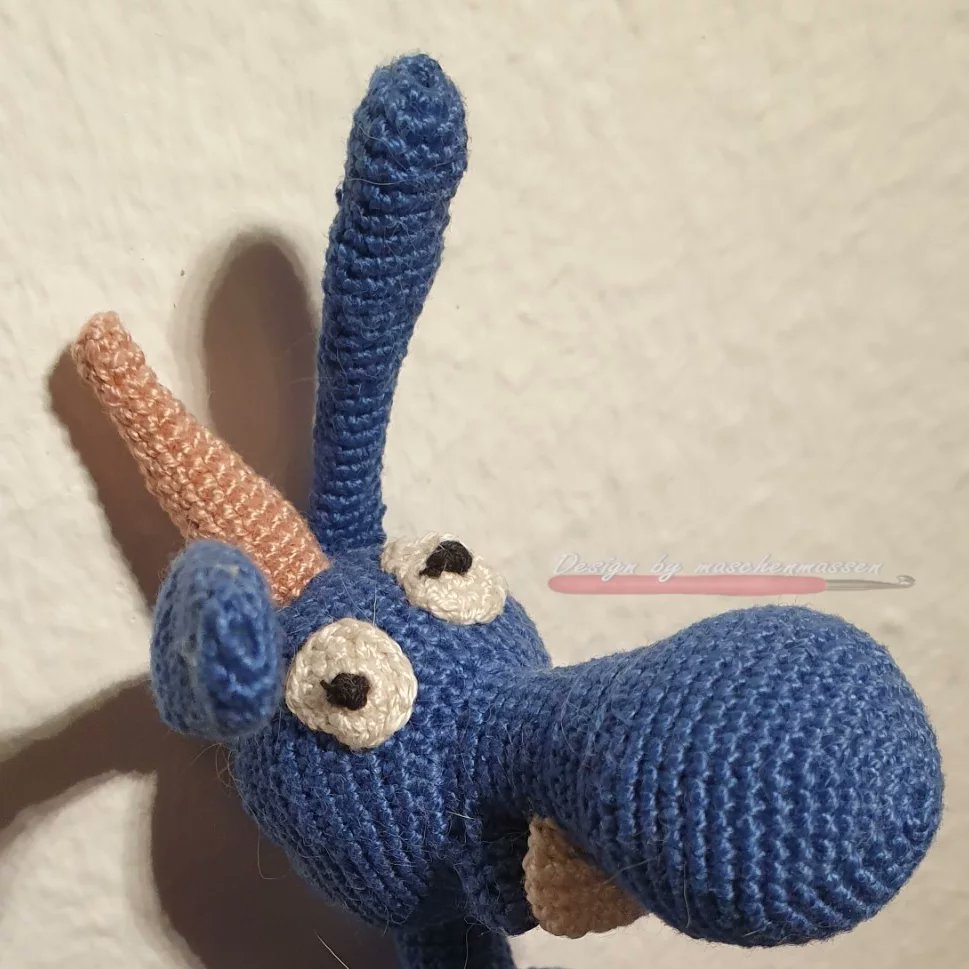 maeuerle25's tweet photo. Nun bin ich fertig! 😁 erkennt mich jemand?

#maschenmassen #häkeln #amigurumi #handarbeitsclub #häkelnmachtglücklich #häkelnistwiezaubernkönnen #häkelnmachtsüchtig #häkelnistmeinyoga #einhorn https://t.co/koizOHPd7R