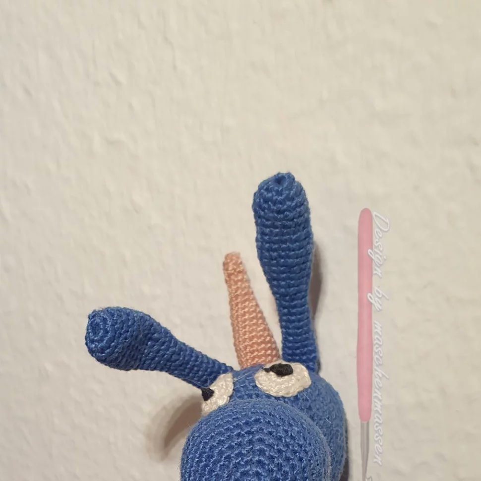 maeuerle25's tweet photo. Nun bin ich fertig! 😁 erkennt mich jemand?

#maschenmassen #häkeln #amigurumi #handarbeitsclub #häkelnmachtglücklich #häkelnistwiezaubernkönnen #häkelnmachtsüchtig #häkelnistmeinyoga #einhorn https://t.co/koizOHPd7R