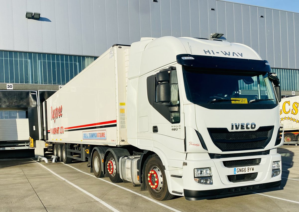 Happy Birthday to us! 
Our 1st year of operation is under the belt. Thanks to everyone who has helped along the way 
#limegreenlogistics #twinkleontour #