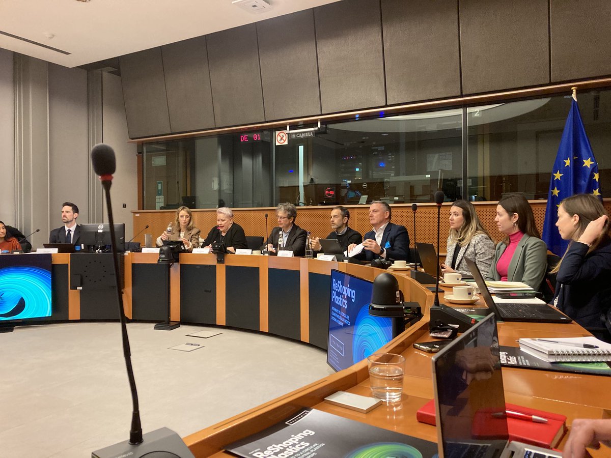 Talking future transformation of #plastics industry over breakfast in European Parliament. Hosted by ⁦<a href="/spietikainen/">Sirpa Pietikäinen🇫🇮🇪🇺</a>⁩ with ⁦<a href="/PlasticsEurope/">Plastics Europe</a>⁩ ⁦<a href="/RecyclersEU/">Plastics Recyclers Europe</a>⁩ ⁦<a href="/zerowasteeurope/">Zero Waste Europe</a>⁩ and DG Environment