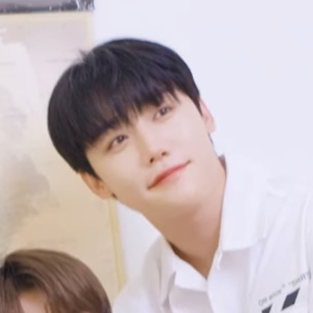 Jangjun_LQ's tweet image. 말랑강쥐

#골든차일드 #GoldenChild
#이장준 #JANGJUN