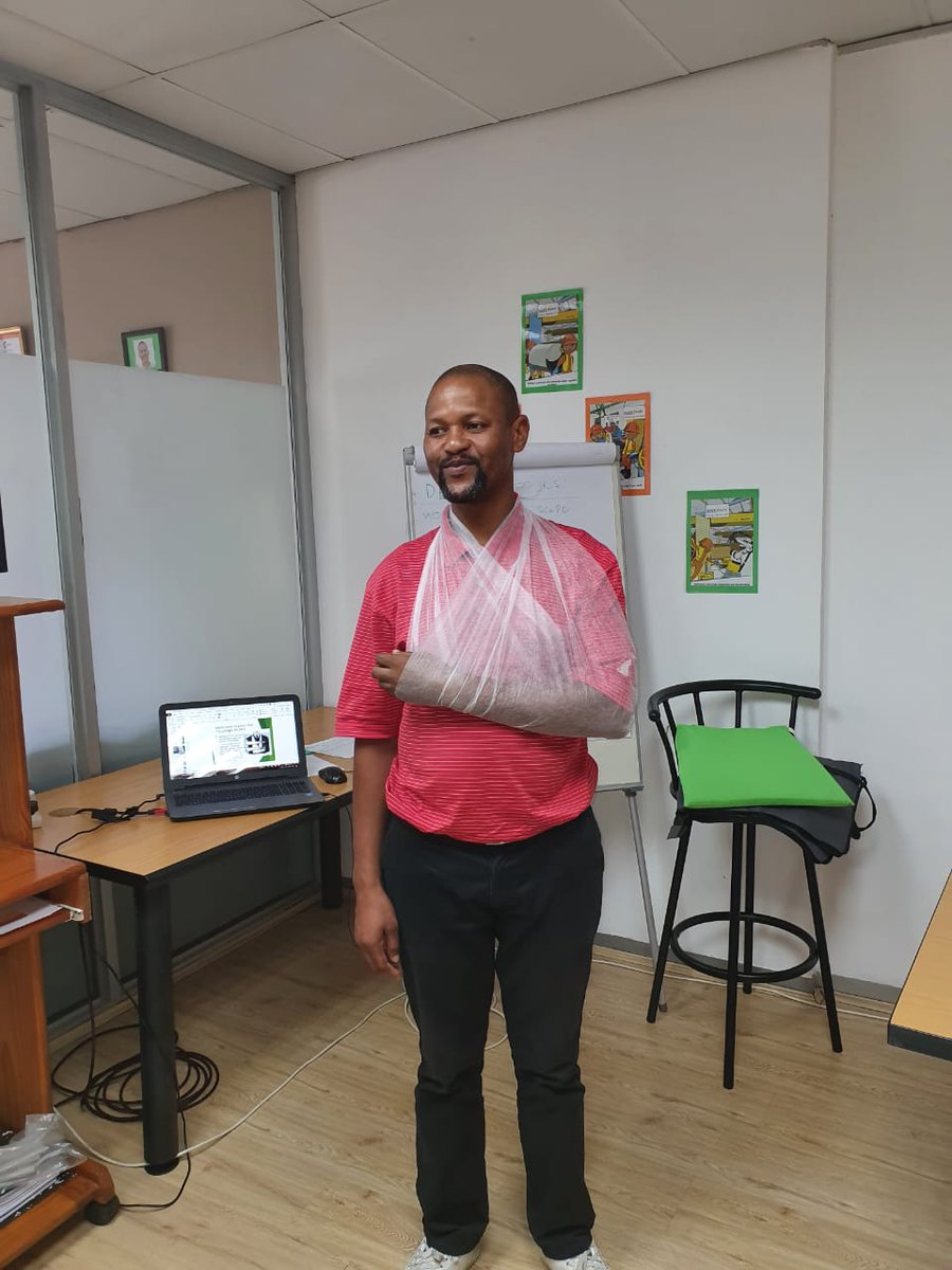 MAKROSAFE's tweet photo. Starting the New Year with First Aid Public Training
Training conducted at Durban Offices.
Well done to all employees for successfully completing your First Aid Level 1 Training.
#Servingourpurpose
#Firstaidlevel1
#OHSPublictraining https://t.co/6R0oG9sDCn