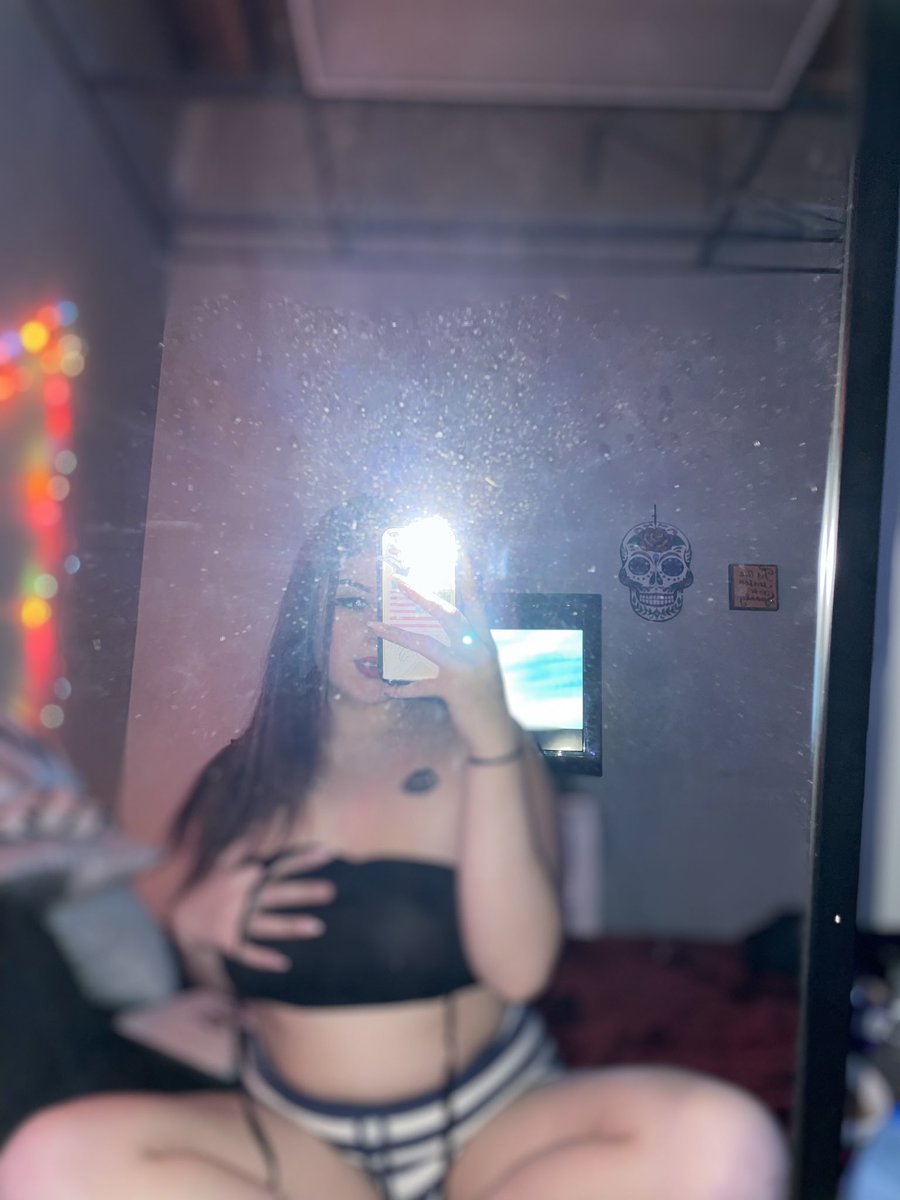 Maria00844675's tweet photo. Who would love to buy some content?!💦💦 #selling #Sellingcontents #SugarDaddySerious #sugarbaby #SugarBabyTwitter #pantys #adultcontent https://t.co/i3vdfu9G0j