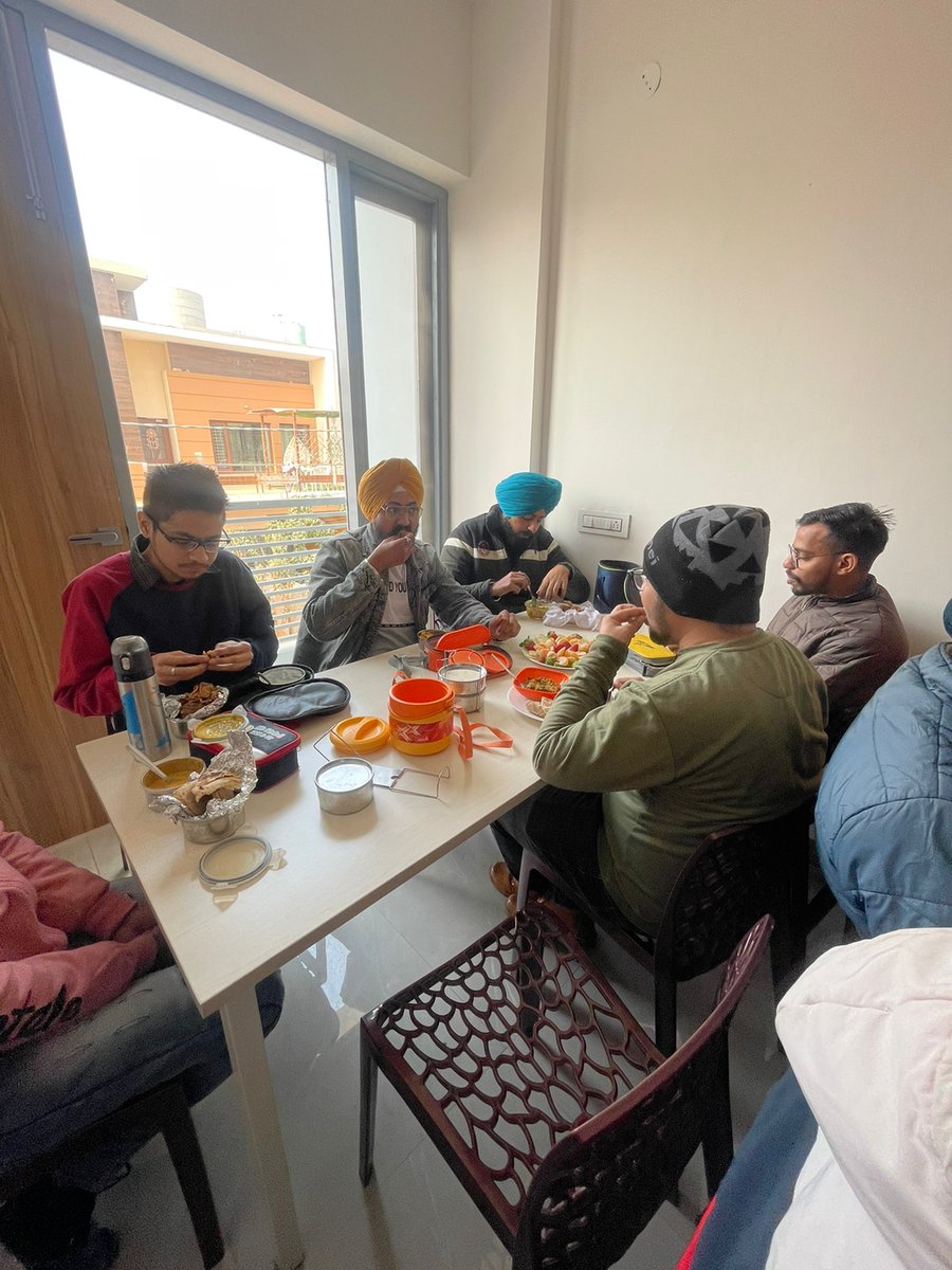 “To ensure good health: eat lightly, breathe deeply, live moderately, cultivate cheerfulness and maintain an interest in life.” An amazing  #fruit lunch in office with #team_members.

#fruitlunchparty #teamtime #lunchtime #hiringdeveloper #freshers