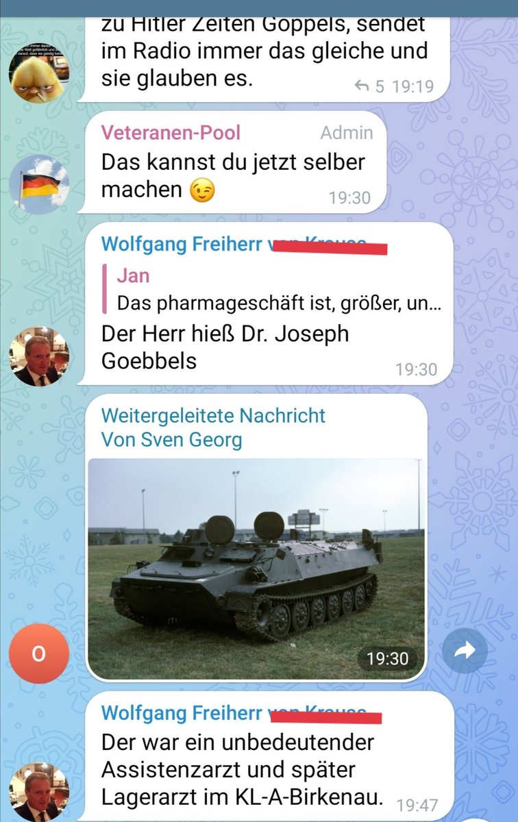 peterthomas_NMS's tweet photo. Normale Unterhaltung unter Veteranen. Mehr über den ominösen "Freiherrn" unter https://t.co/VURX9IjyJL.

#veteranenpool
#reichsbuerger https://t.co/t5nxAaQVf2