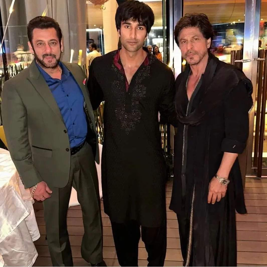 saifkhan_ms's tweet image. Bhai +  Bhai =  Taabahi #AskSRK