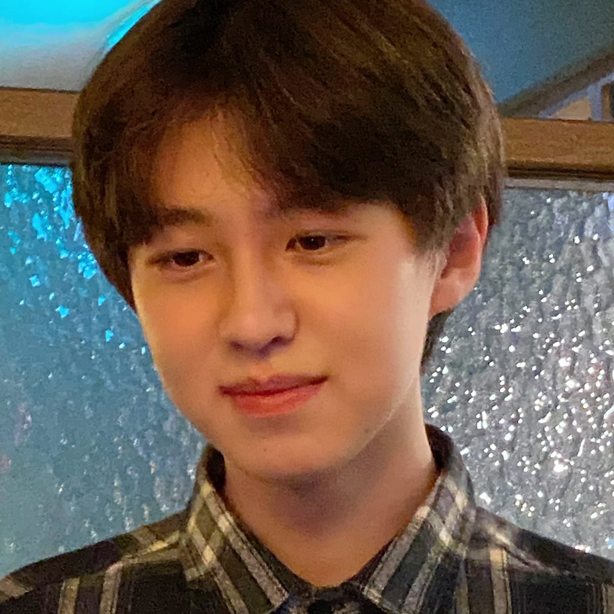 by_EPEX's tweet photo. [#금동현]

헤이 브로 든든 너의 19번째 생일을 진심으로 축하해~ 늘 모든 순간을 듬직하게 지내는 너를 보면 형은 눈물을 훔친다. 중학생이던 처음 그때부터 지금까지 늘 함께해줘서 고마워 앞으로의 앞길은 꽃길만 가득하길 형이 응원할게 늘 파이팅이야 동생🔥

#EPEX #이펙스 #KEUM #에이든 #AYDEN https://t.co/57cehv6yNp