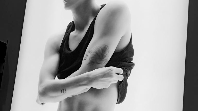 mybunny93's tweet photo. หมอลงสาเหตุการสิ้นล่ะ😭😭😭😭😭😭
เพราะมาร์คต้วน x Calvin Klein😭😭😭😭😭😭😭😭😭😭😭😭😭😭😭😭
#MarkTuan https://t.co/pjlz5F3o9f