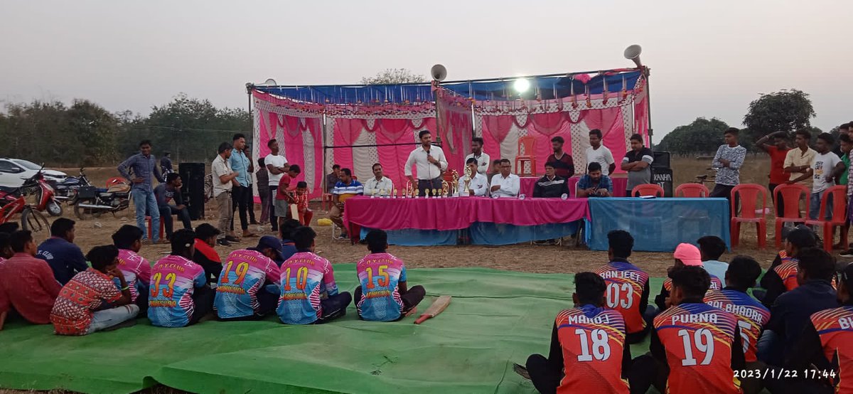 NNuapada's tweet photo. DYO, NYK Nuapada sh @thakur_asis attended as guest of honour of the final day of RSYC Cricket Cup organised by Rising Star Youth Club Tarboard &amp; distributed prizes to winner &amp; runner teams
#cricketturnament 
@YASMinistry @Nyksindia @NYKS_Odisha  @ianuragthakur  @thakur_asis https://t.co/vNqLMTsW60