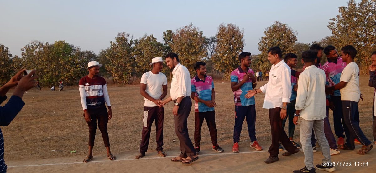 NNuapada's tweet photo. DYO, NYK Nuapada sh @thakur_asis attended as guest of honour of the final day of RSYC Cricket Cup organised by Rising Star Youth Club Tarboard &amp; distributed prizes to winner &amp; runner teams
#cricketturnament 
@YASMinistry @Nyksindia @NYKS_Odisha  @ianuragthakur  @thakur_asis https://t.co/vNqLMTsW60