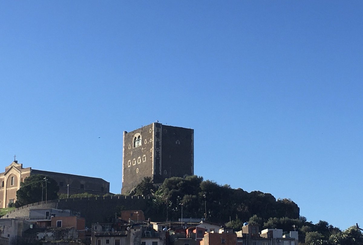 Spunti_per's tweet photo. #torre di Paternò #sicily #winter https://t.co/Ragyv330FI