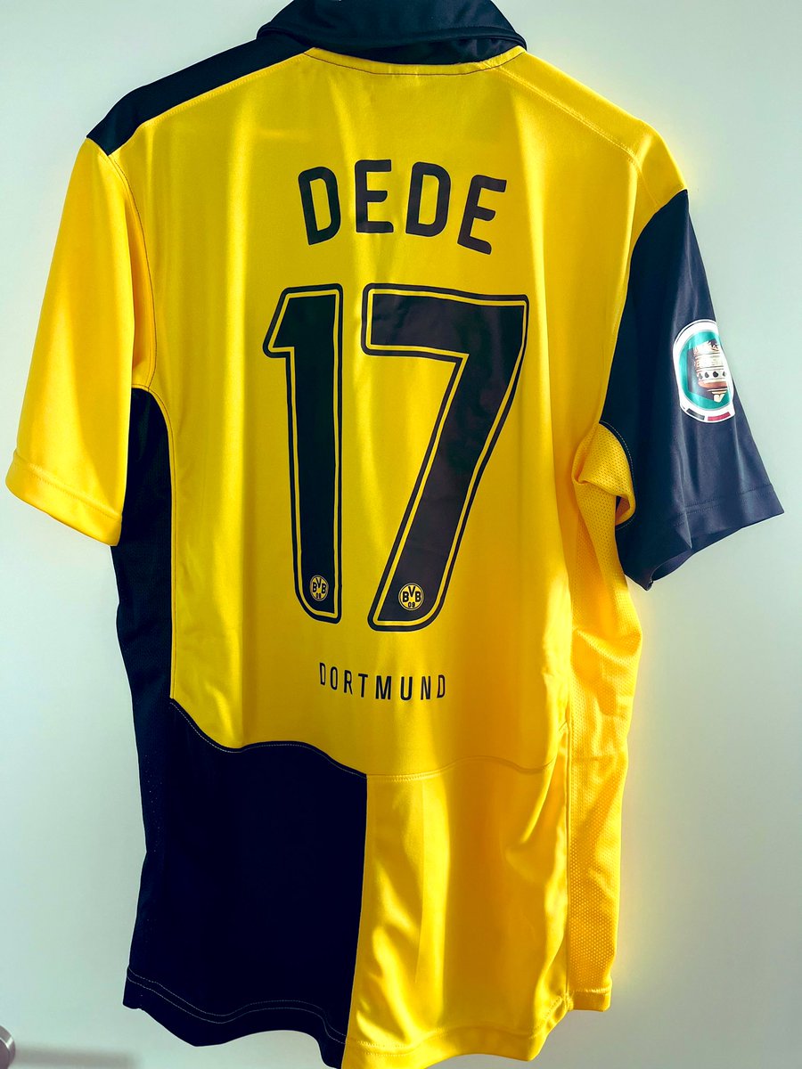 AddiBVB1909's tweet image. DFB Pokal Final 🏆 2008 classic #NikeFit two color ⚫️🟡 pattern #BVB jersey very iconic 👕🔥