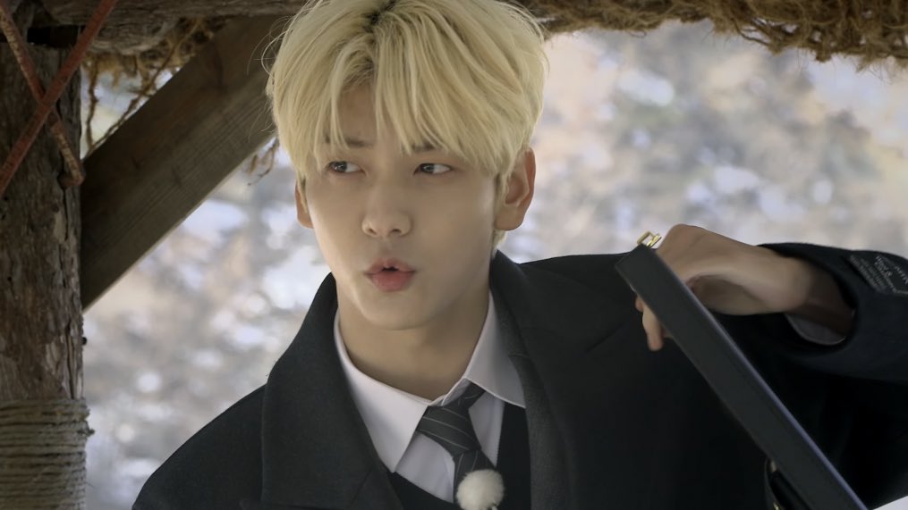 soobiIove's tweet image. soobin is so handsome