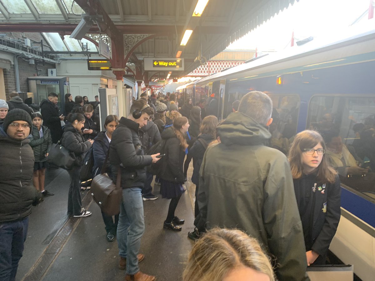 SFyvie's tweet photo. #chilternrail Cattle truck conditions at Amersham on freezing cold winter morning. You really don’t to deserve to run a railway. Two carriage train for peak travel. https://t.co/eNaUZbN30N