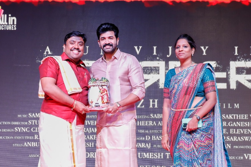 wit_ladies's tweet photo. Here are some exclusive stills from Dubai Pongal Celebration๐๐by @wit_ladies
#arunvijay #rajalakshmi #senthilganesh #vjadams #rjarchana #witladies https://t.co/XlG0mfM6bX