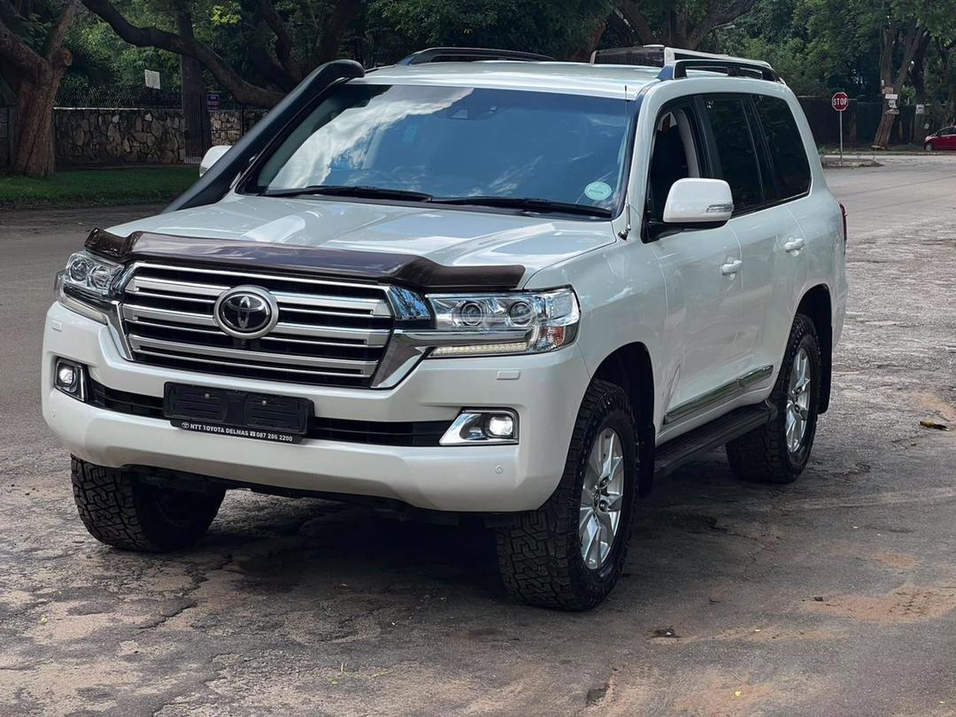 ghostdhliwayo's tweet photo. 🔥Just landed
2016 Toyota Landcruiser Vx
200 series
Fridge
Heated seats
360 degree
Ex South African
Snokel
Brandon offroad tyres
Front and rear camera
Price:$105 000 USD
0776358490 inspired by #AndrewTate #zim #zimbabwe #harare #GodsPlan #zw https://t.co/lexblZBg1k