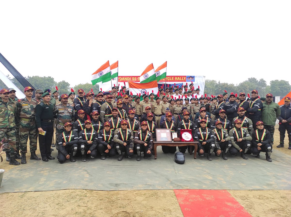 RISHABHSINGHSU4's tweet photo. #AtmaNirbharBharat ka Salt se Software ka Safar"Dandi se Dilli" 
#NCCJawaYezdiMCRally was flagged off by Air Commodore L K Jain DDG NCC, at @SWComd_IA Jaipur...
आज का सफर 🏍️🏍️
जयपुर से अलवर🏍️🏍️
@adgpi
@HQ_DG_NCC
@ArvindKapoorTYG 
@NCC_Dte_Gujarat 
@NCCDteRajasthan 
@ncc_rj_ https://t.co/LachttRka4