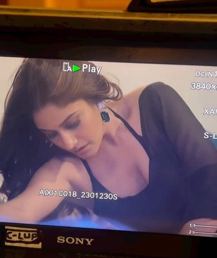 always_surbhic's tweet photo. 🔥Masha allah...What a look #ManmeetShergill ekdum Aag 🔥🥵

yehi upcoming he kya 🙄 @SurbhiChandna ....SS Show mai Aayegi na This scene? #AskSC

#SurbhiChandna #ManmeetShergill #SherdilShergill https://t.co/36e5IstS9X
