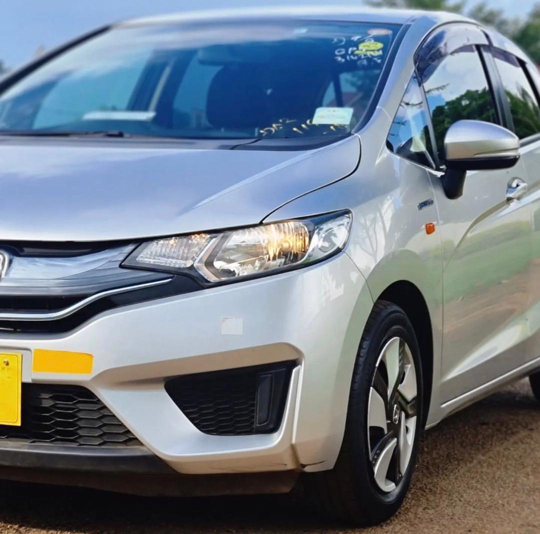 ghostdhliwayo's tweet photo. 2014 Honda Fit 
Gp5 
Automatic 
Recent import 
$9 500
0776358490 inspired by #AndrewTate #zim #zimbabwe #harare #wearezimbabweans #GodsPlan #hustle #business #news https://t.co/cbPYbI7x52