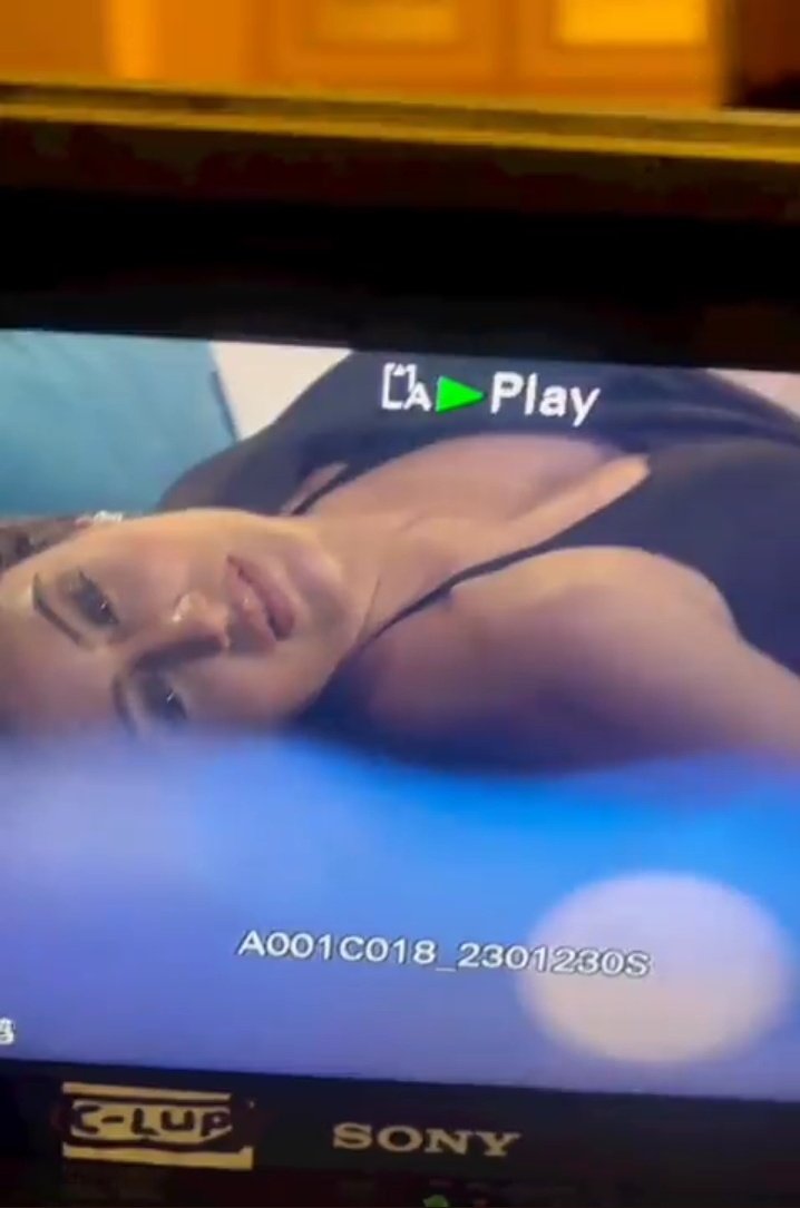 always_surbhic's tweet photo. 🔥Masha allah...What a look #ManmeetShergill ekdum Aag 🔥🥵

yehi upcoming he kya 🙄 @SurbhiChandna ....SS Show mai Aayegi na This scene? #AskSC

#SurbhiChandna #ManmeetShergill #SherdilShergill https://t.co/36e5IstS9X