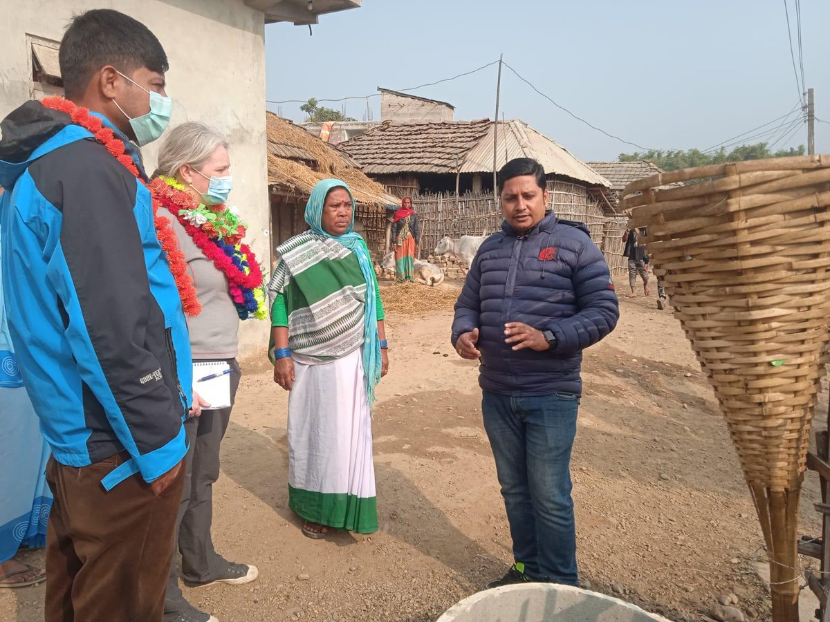 #HappeningNow : Interaction and obervation of Meghbarri #clean and hygienic #community in Khadak by @SandraRyanSR  
#WASH #WASHSDG #USHHD