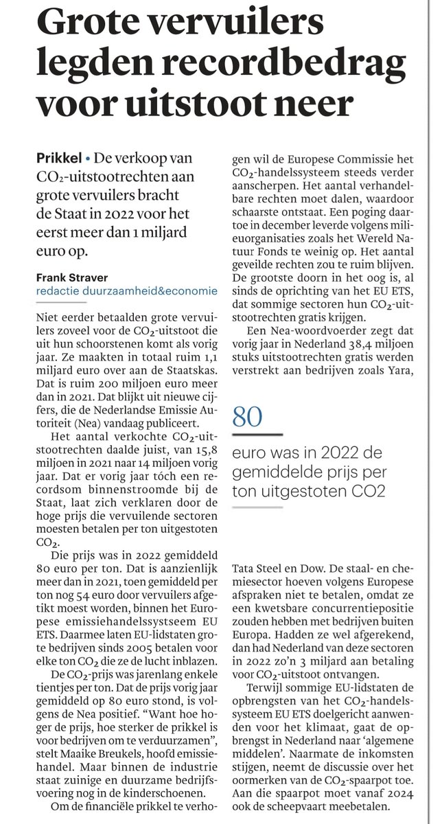 Carbonkiller_EU's tweet photo. De van balans van CO2-certificaten 2022:
✅Meer dan een miljard euro opbrengst
✅Minder rechten verkocht
❌3 miljard aan gratis rechten weggegeven aan grootste vervuilers
❌ Opbrengst niet geoormerkt voor klimaatbeleid https://t.co/BxKC2i2vBu