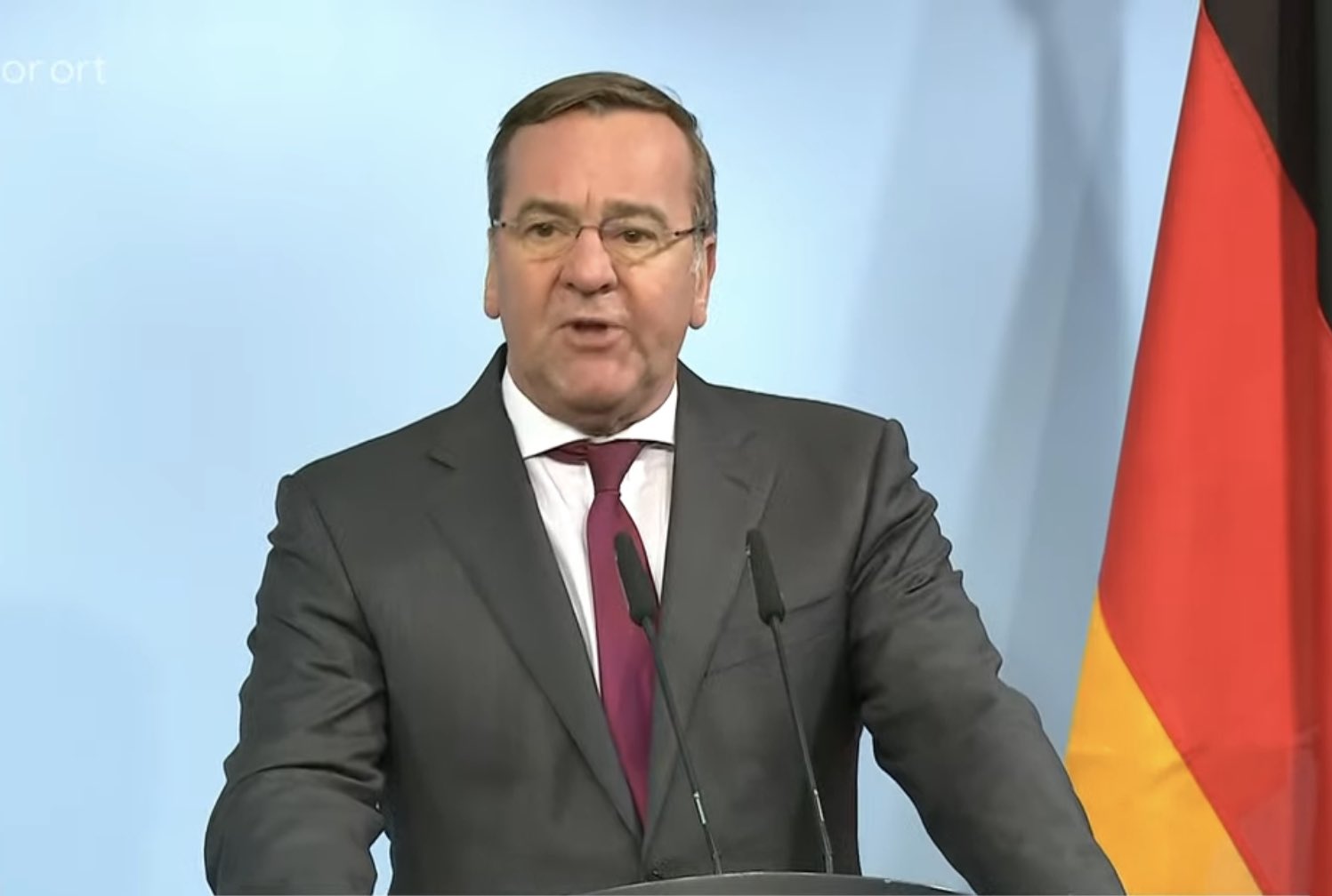 [情報] 德國防長：鼓勵盟友開始訓練烏軍操作豹二