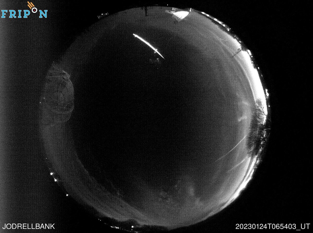 @UKMeteorNetwork It's a gorgeous #fireball!!! Was also caught by the @SCAMP_Meteors camera @jodrellbank