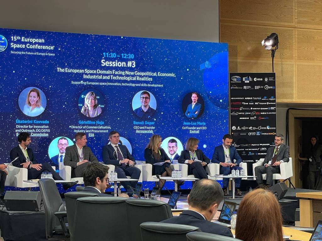 🛰️🇪🇺 Together with our partners #Eutelsat fully participates in the development of #European space #innovation & #spacetech.
@BBE_Europe today @bertodiplo shares how Eutelsat's #satcom expertise can bring the best solutions for a safe & resilient connected #Europe. #BBESpaceConf