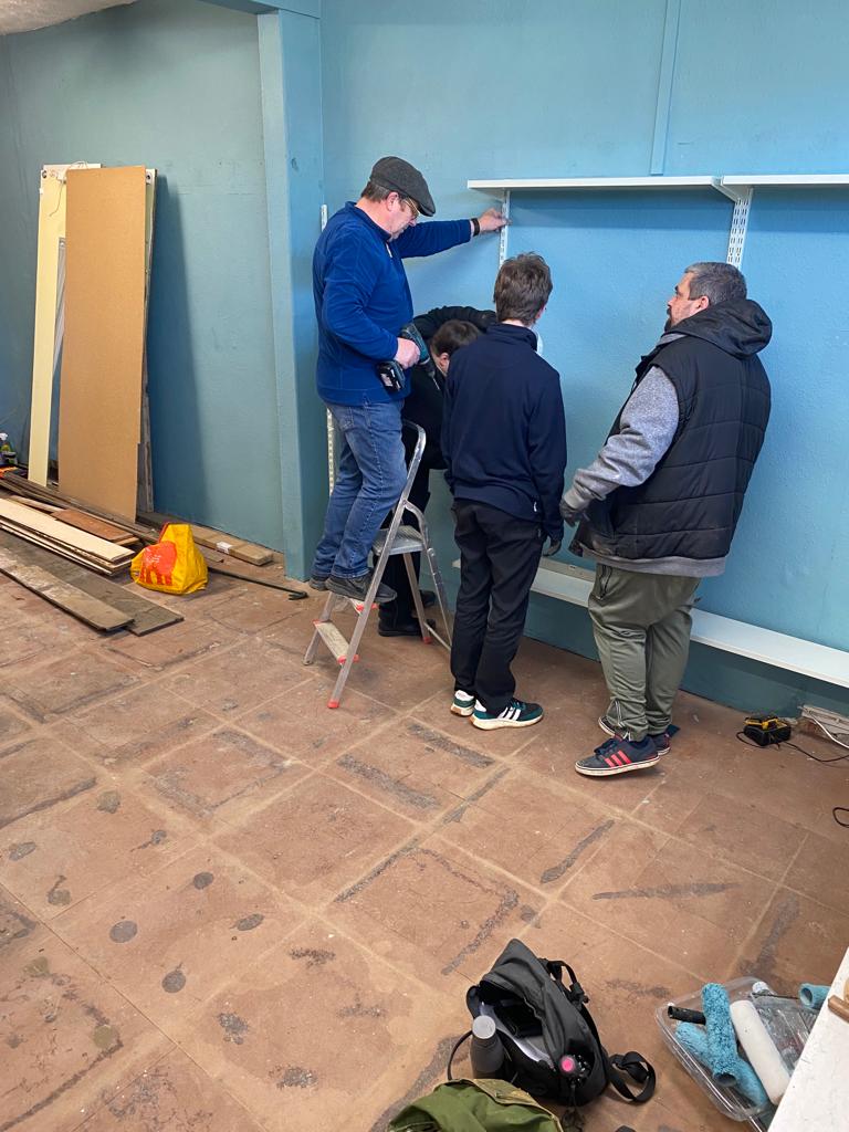 The <a href="/AgeUKMKShops/">Age UK Milton Keynes</a> in Wolverton is a hive of activity as the community, Future Wolverton staff, trainees &amp; Age UK MK staff join forces to transform the space! A demo project for our #CommunityImprovememtDistrict we are excited with the process &amp; result! @peoplesbiz <a href="/shared_assets/">Shared Assets</a>
