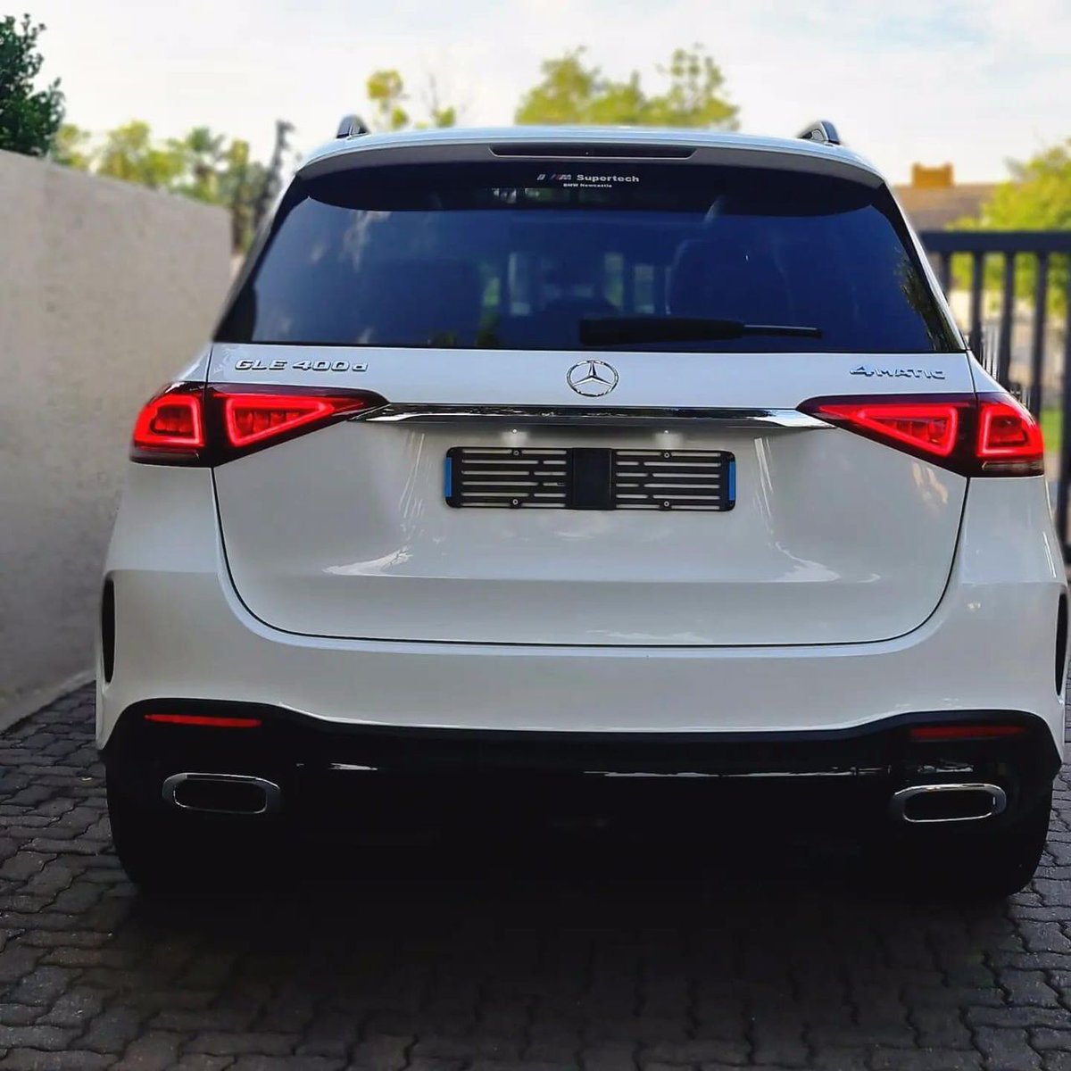 ghostdhliwayo's tweet photo. Kindly like and retweet 😊 God bless you 
Mercedes Benz GLE 400d
ExRSA 
$135 000
Call 0776358490 inspired by #AndrewTate #zim #zimbabwe #harare #wearezimbabweans #GodsPlan #hustle #business #news #zw https://t.co/V7UybwiWoM